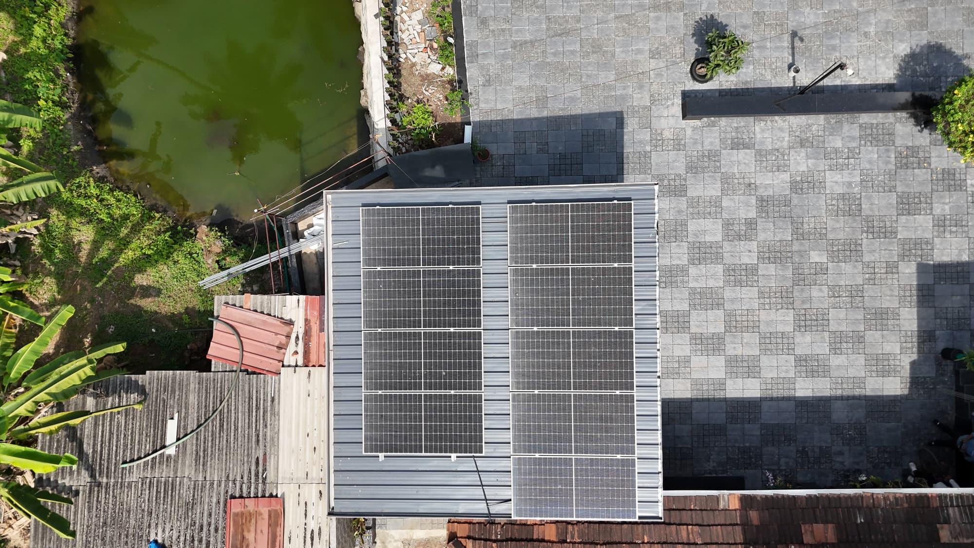 Top-down view of a SEDNA array laid out on a roof